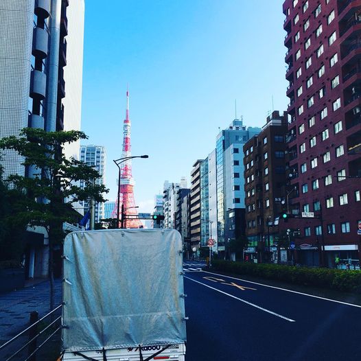 東京都内食品の定期配送の途中で東京タワー発見