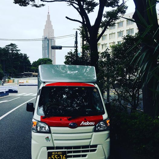 本日は東京都内で食品の定期配送を行いました。