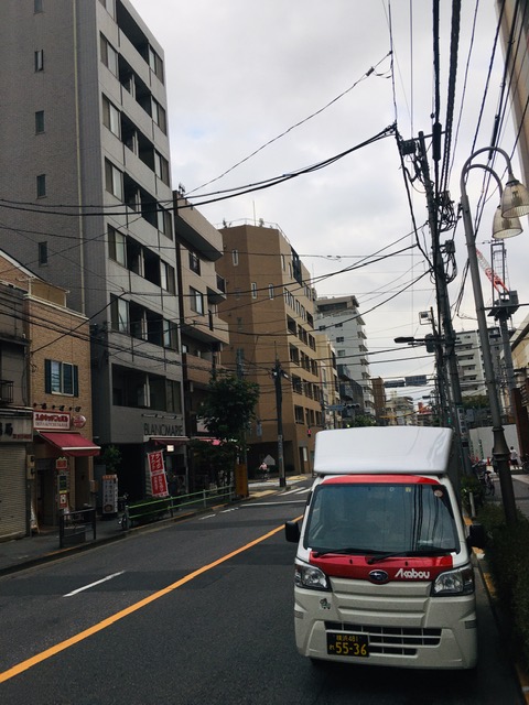 横浜市都筑区の建材屋さんからお預かりした資材を東京都台東区まで緊急配送致しました。