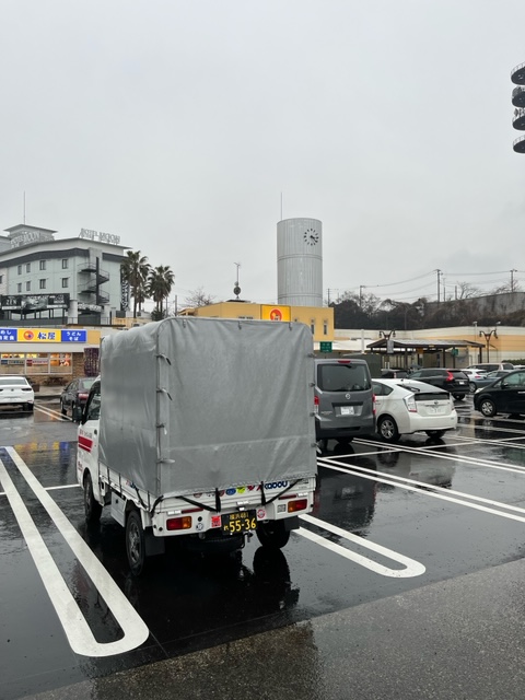 本日は横浜市から川崎市まで部品の定期配送を行いました。