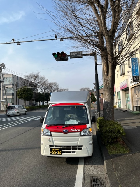 本日は部品の定期配送を行いました。