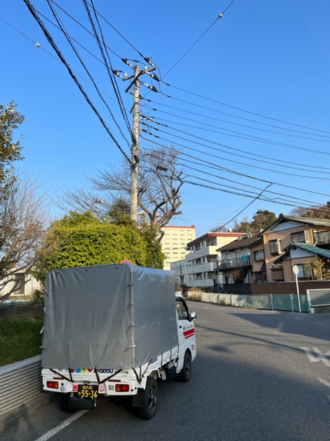 本日は午前中川崎市から横浜市まで印刷物を配送、夕方から横須賀市内で発電機の配送を行いました。