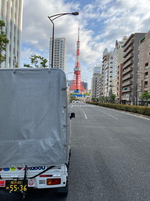 本日は都内で食品の定期配送を行いました。