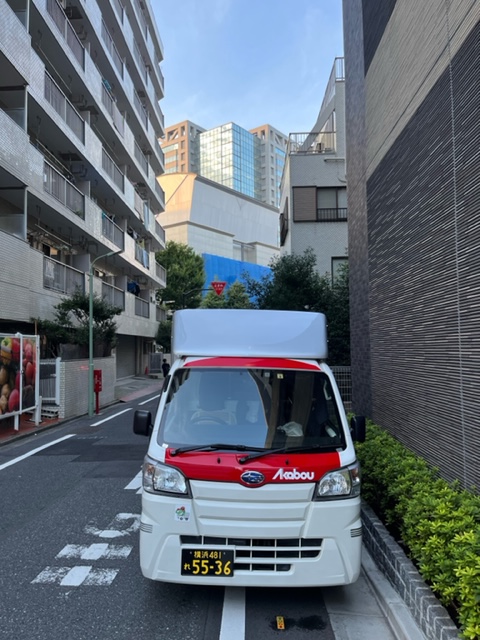 本日は朝一番で川崎市⇒横浜市港南区までトラック運転代行に荷物を引き取り、お昼から川崎市から横浜市港南区緊急配送を行い、夕方都内で定期配送を行いました。