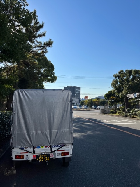 本日は午前中横浜市神奈川区で荷下ろし作業、午後から横浜市金沢区で
引き取ったビールのモルトを神奈川区まで配送しました。