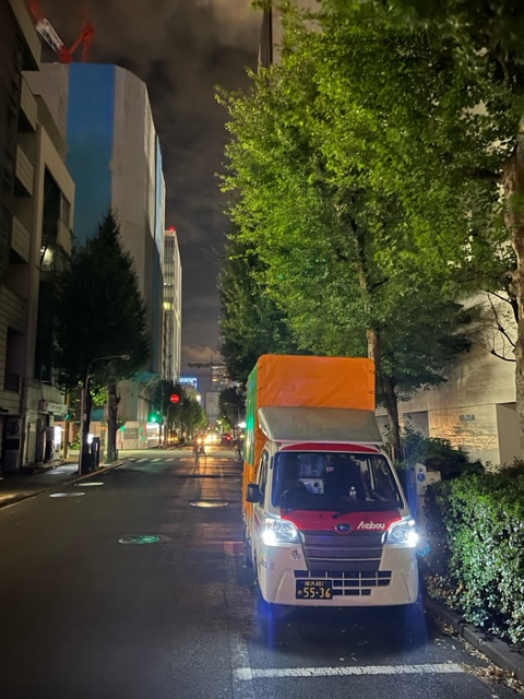 関内からイベントの資材を引き取りました。