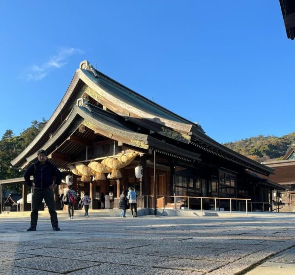 リピーターのお客様のご依頼で横浜市戸塚区から島根県美里町まで民族楽器の配送を行いました。長距離配送で養生をしっかりおこない無事配送する事が出来ました。初めての島根だったので出雲大社にお参りも出来てご依頼に感謝です。