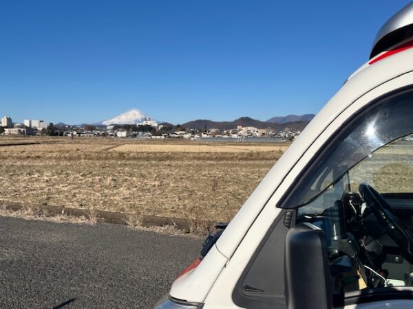 本日は伊勢原市で引き取った建設資材を平塚市の現場まで配送しました。