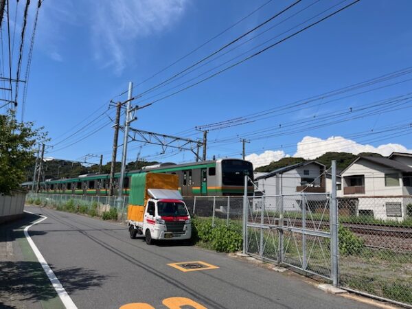 本日は作品作成に使う部材を葉山町で引き取り鎌倉市までお届けしました。