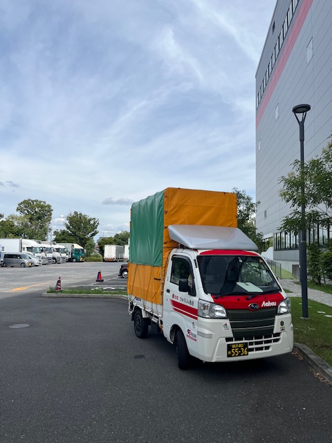 本日は埼玉県久喜市の倉庫から引き取った建築資材を大田区の現場までお届けしました。
