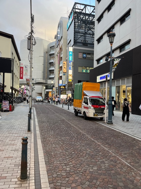 本日は横浜市中区お客様の支店から茅ケ崎市の飲食店まで飲料の緊急配送を行いました。