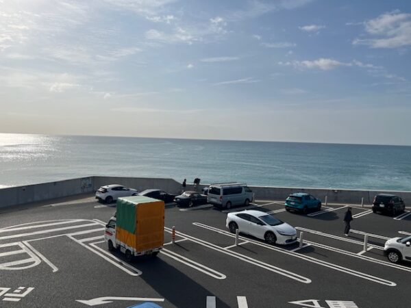 本日大磯町でお預かりしたイベントの資材を逗子市会場まで配送しました。