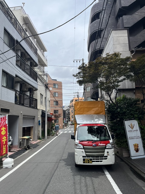 本日は台東区の飲食店の倉庫から冷蔵庫等を土浦市の倉庫まで引越作業を行いました。