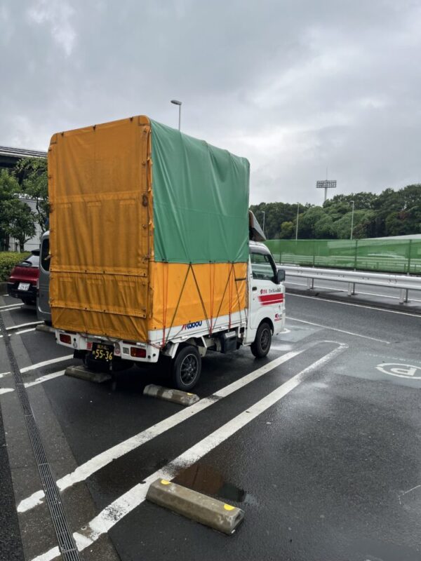 本日は午前中川崎市内で高齢者施設間の引越を行い、午後から横浜市戸塚区から浦安市まで単身引越を行いました。
