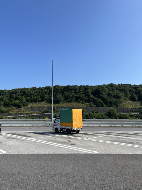 本日は横浜市金沢区の工場から引き取った荷物を愛知県豊川市の工場までお届けしました。